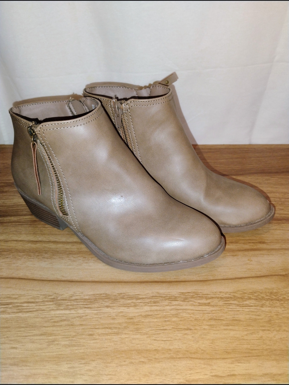 Women's Arizona Camino Stacked Heel Booties SZ 6M 037-1374
